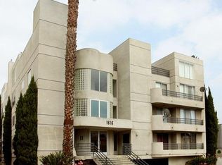 1616 Brockton Ave APT 201, Los Angeles, CA 90025