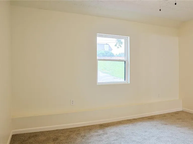 4411 Flakes Mill Rd — Photo 12