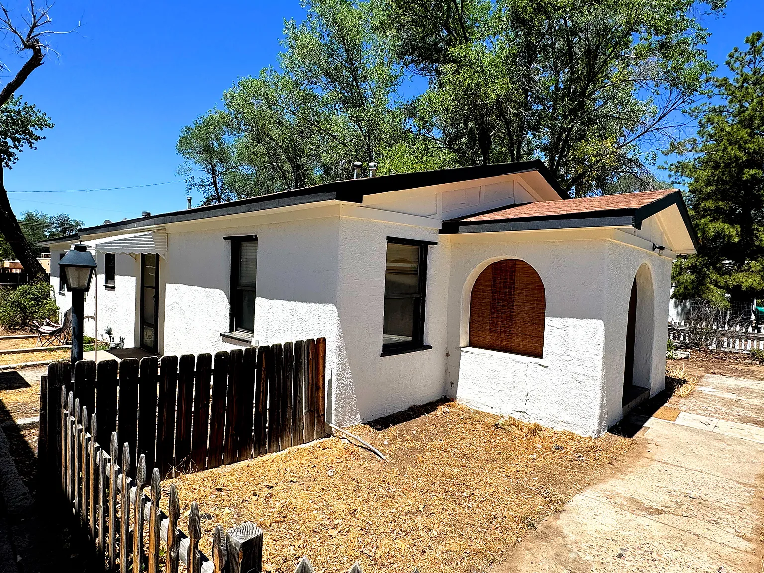 4 bed, 2076 sqft, $1,800 — Photo 1