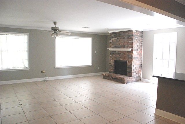 2nd image of 3729 Stefano St