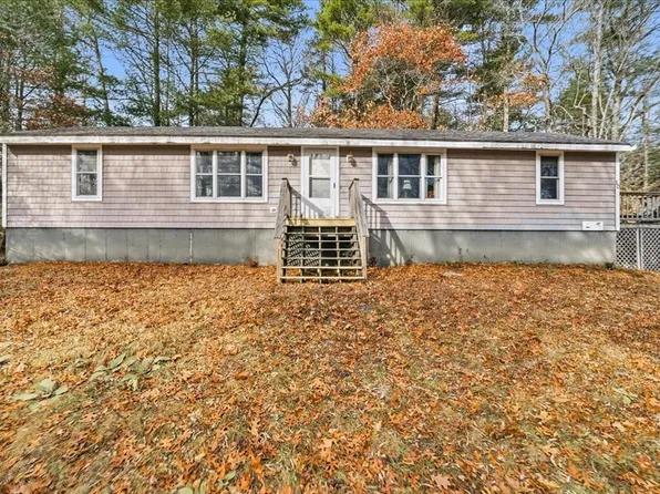 10 Old Thompson St, Middleboro, MA 02346