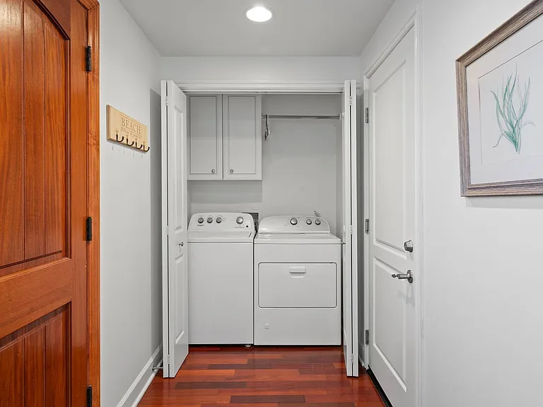 426.5 Narcissus Ave — Photo 19