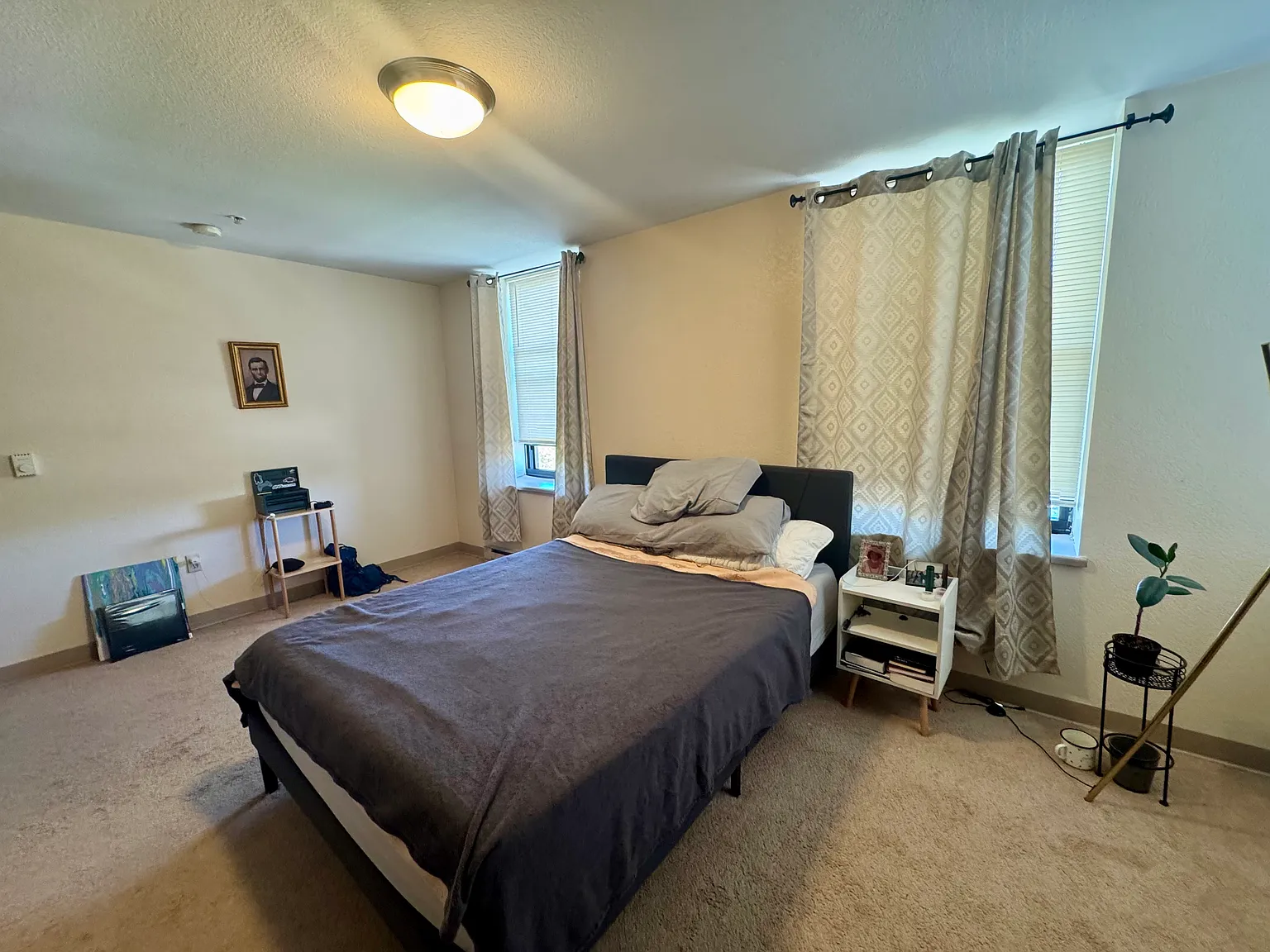 Lakeside Apartments — Photo 3