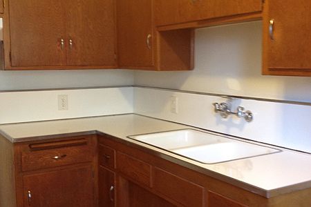 4th image of 1218 S Barrington Ave APT 01