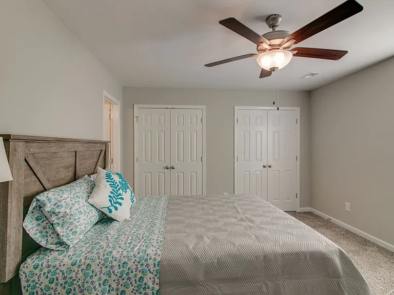 955 Center Rd — Photo 18