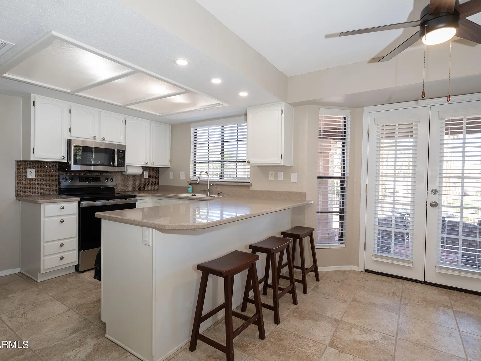 4 bed, 3.0 bath, 2043 sqft, $3,095 — Photo 3
