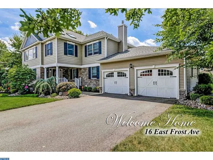 16 Frost Ave E photo 1