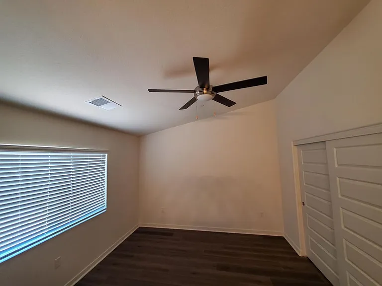 2398 Jackson Ct — Photo 9