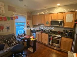 180 Hillside St #III, Roxbury Crossing, MA 02120