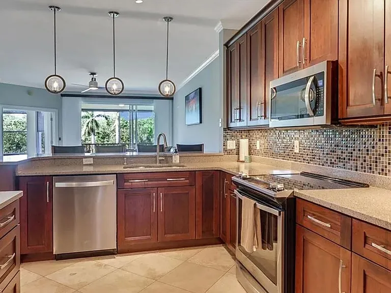 4650 Yacht Harbor Dr #125 — Photo 6