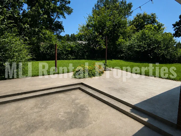 5881 S Irvington Ave — Photo 57