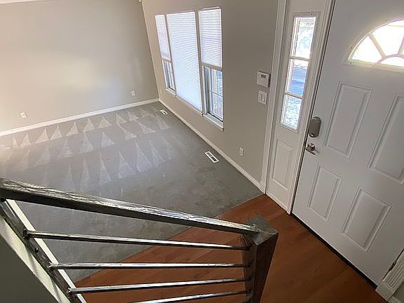 Stairs with upscale railing