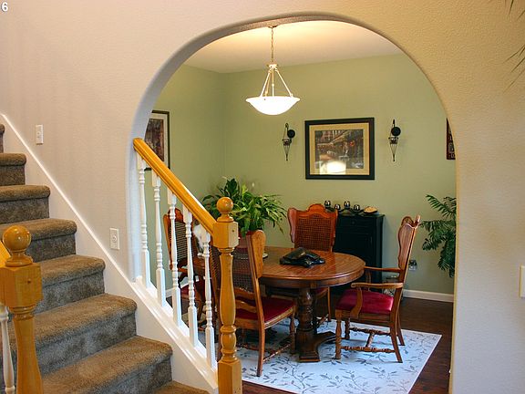 4th image of 1427 E Heitman Ave