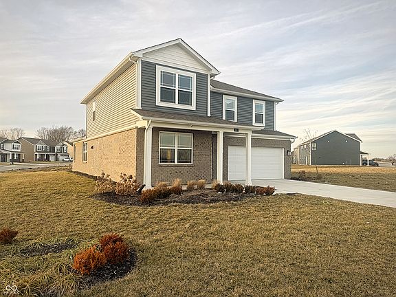 3rd image of 830 Saddlebrook Farms Blvd