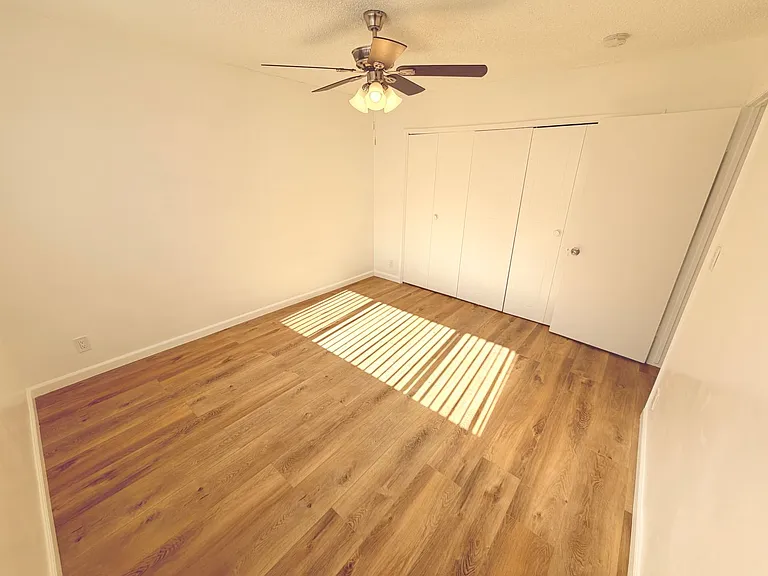 1211 N Ogden Dr — Photo 15