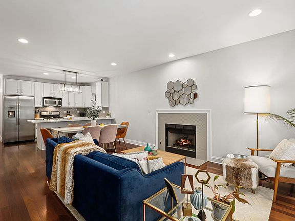 2nd image of 1505 N Artesian Ave #2