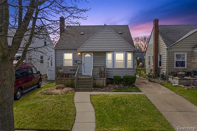 550 Jewell St photo 1