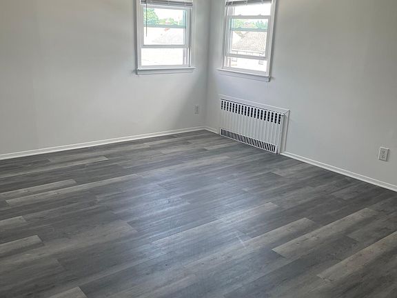 3rd image of 210 N 6th St Floor 2