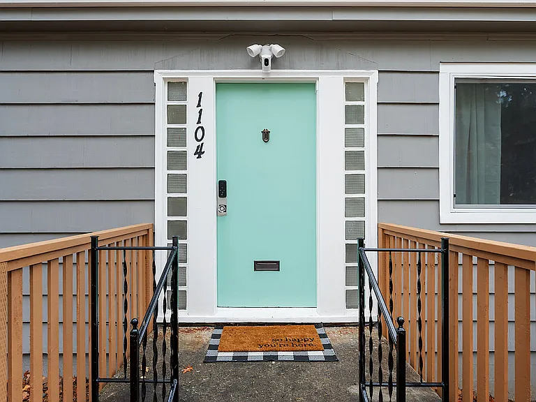 1104 SW Gaines St #C — Photo 3