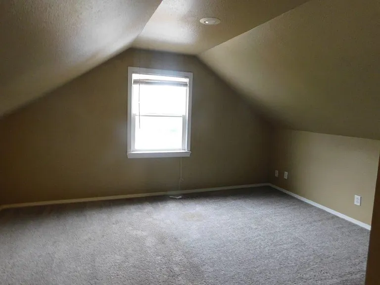 1412 S 6th St — Photo 14