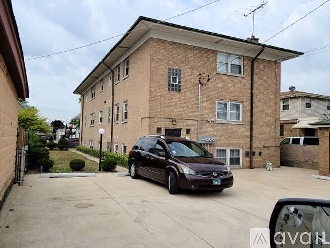 1st image of 905 23rd Ave #1