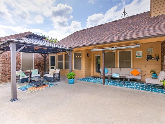 4th image of 329 Miramar Cir