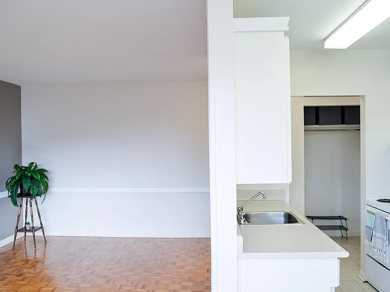 359 Edison Ave #105 — Photo 5