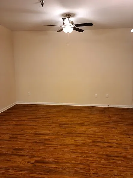 2 bed, 900 sqft, $1,750 — Photo 3