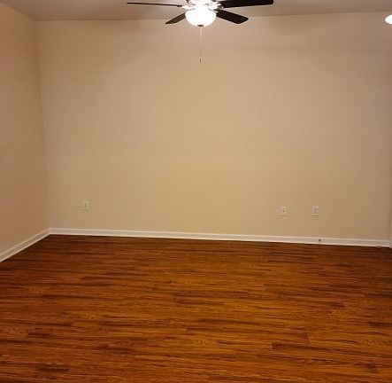 3rd image of 215 N 6th St #2