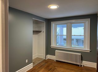 9 N 9th St #1, Akron, PA 17501