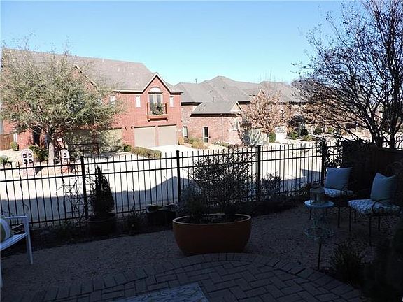 5th image of 420 Gershwin Way