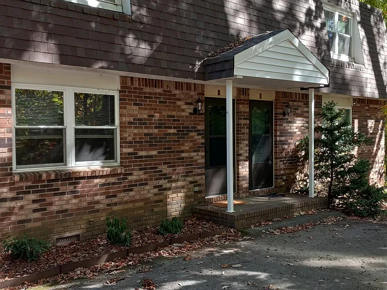 3604 Taft Hwy #A — Photo 2
