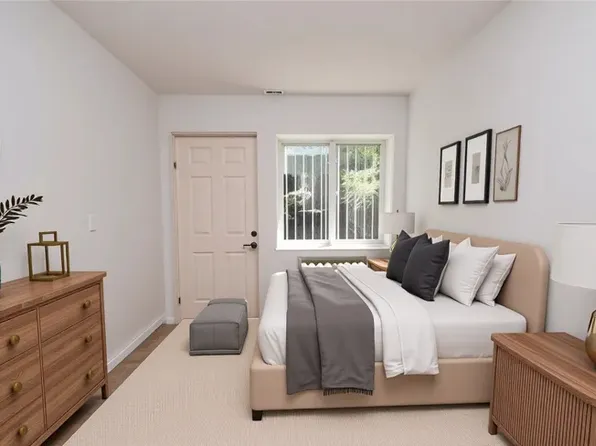 244 Macdougal Street image 4 of 7