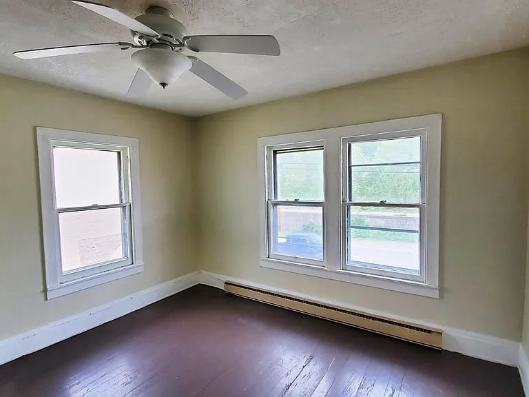 1905 Bluefield Ave — Photo 20