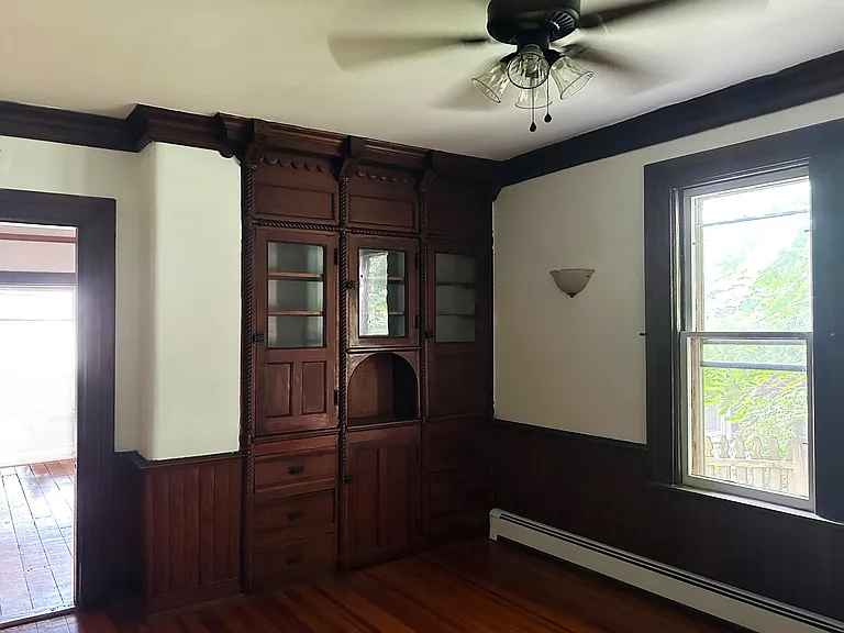 35 Prospect St #A — Photo 3