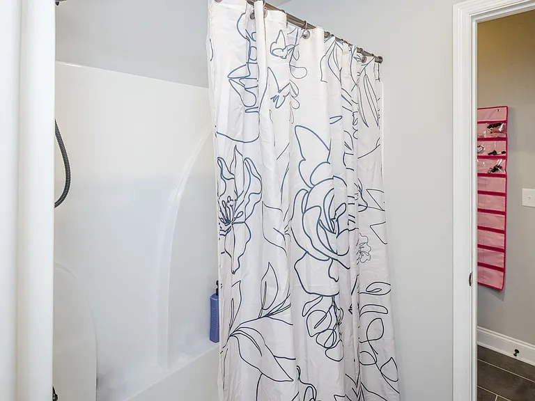 821 Lost Grove Trl — Photo 39