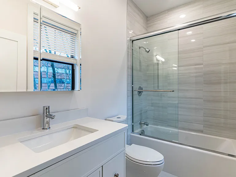 157 Everett St #301 — Photo 23
