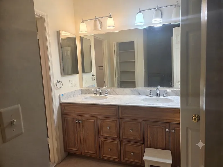 1443 Hampton Hill Cir — Photo 15