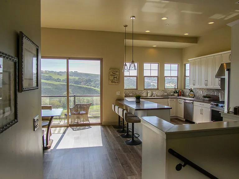 1005 Canyon Ln — Photo 15