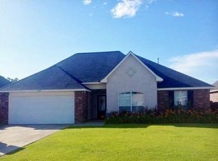 10049 Park Ridge Ave, Denham Springs, LA 70706