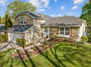 650 Butterfield Dr, Algonquin, IL 60102