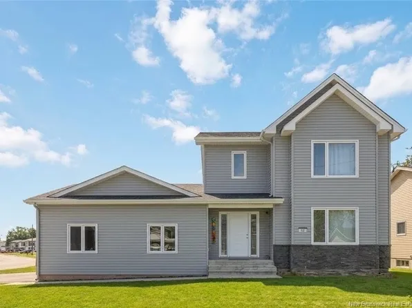 92 Satara Dr, Moncton, NB E1G 6A5
