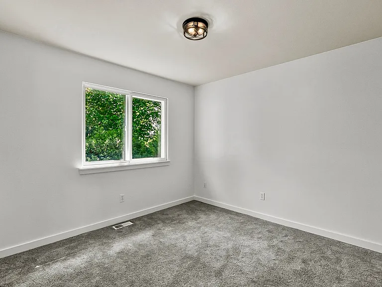 1320 Weaver Way — Photo 22