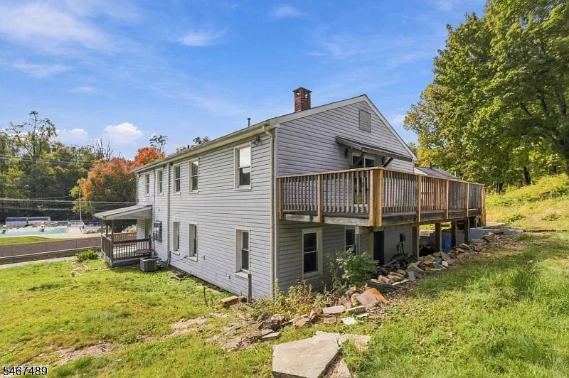 4 bed, 2.0 bath, $3,900 — Photo 4