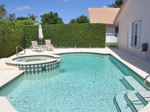 5th image of 7343 Sterling Falls Ln