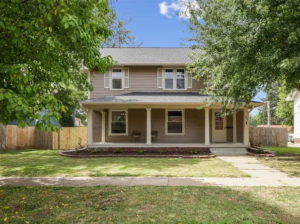 303 N B St, Indianola, IA 50125
