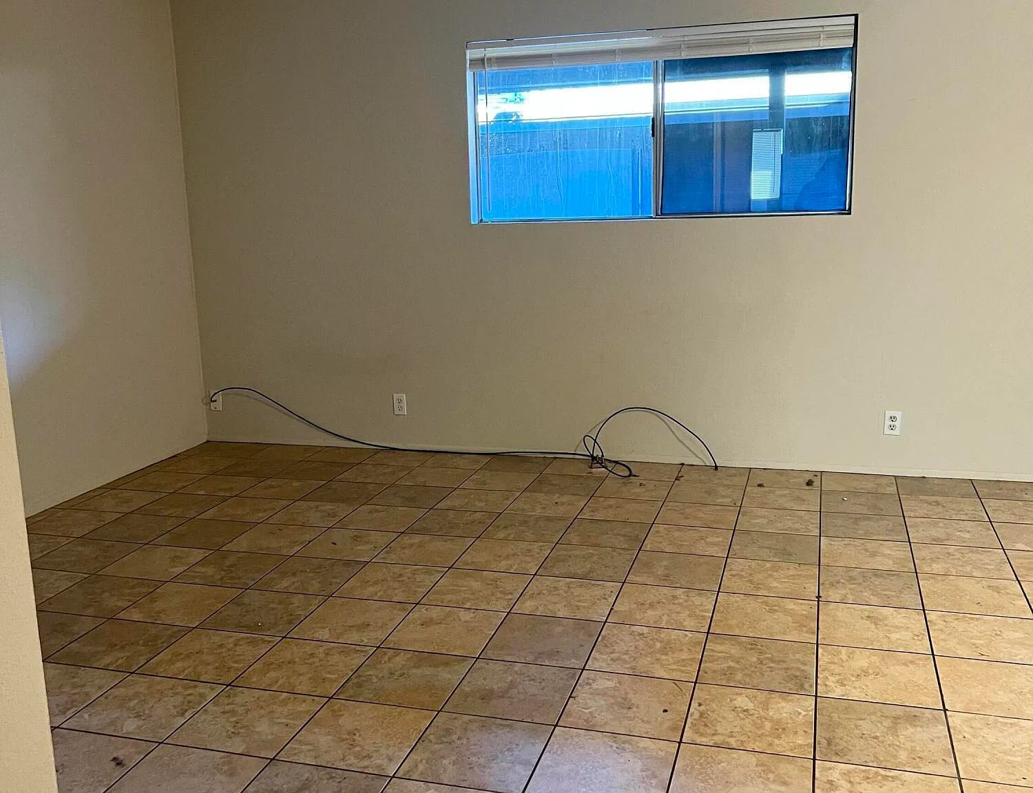 2 bed, 1.0 bath, 800 sqft, $1,100 — Photo 3