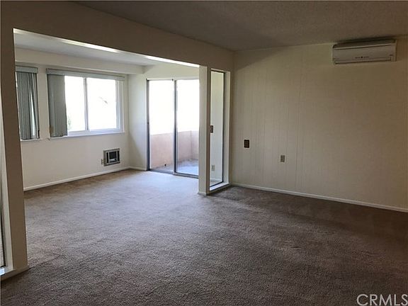 Sliding door to side patio