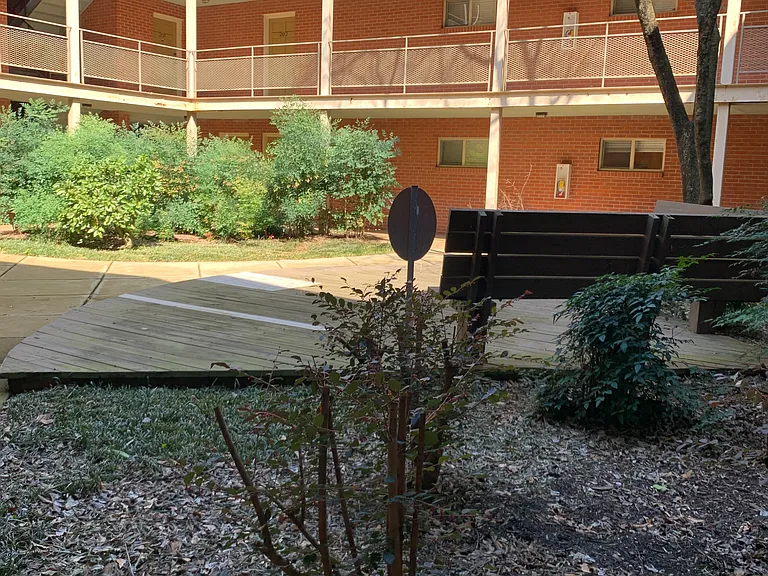 250 Little St #D106 — Photo 10