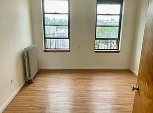31-53 34th St #5A, Astoria, NY 11106